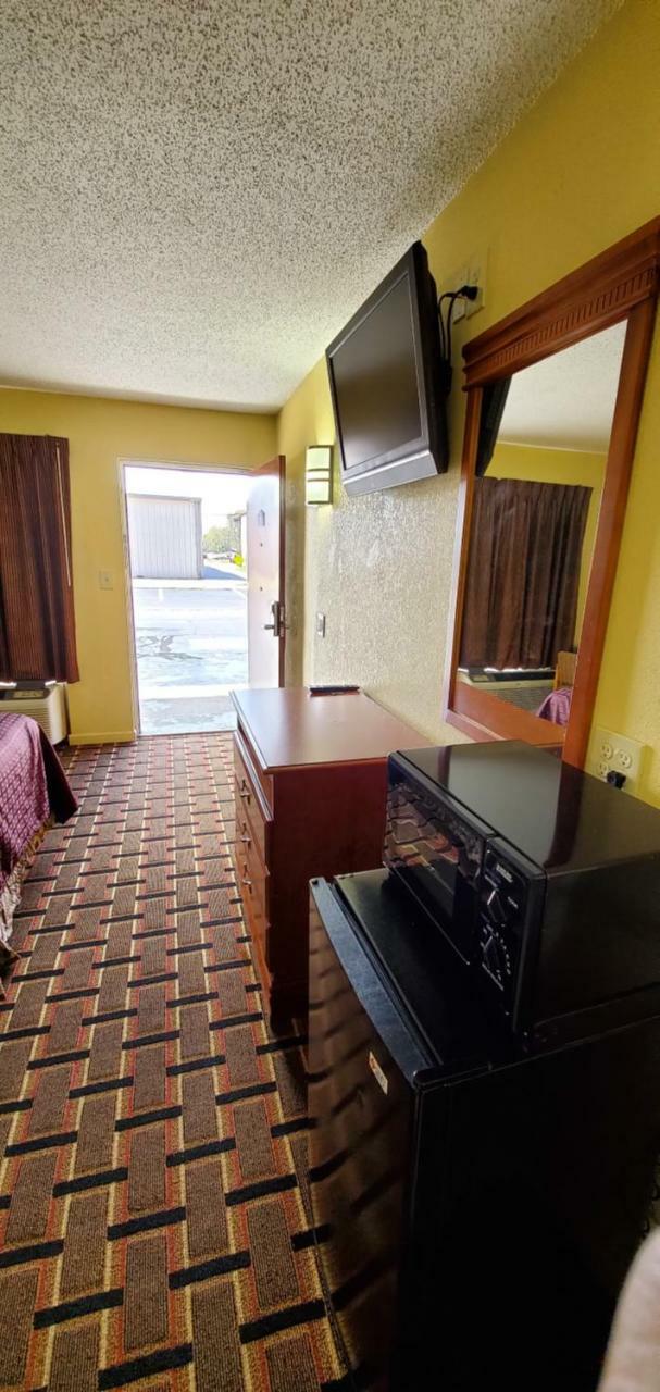Americas Best Value Inn-Indianola Cameră foto